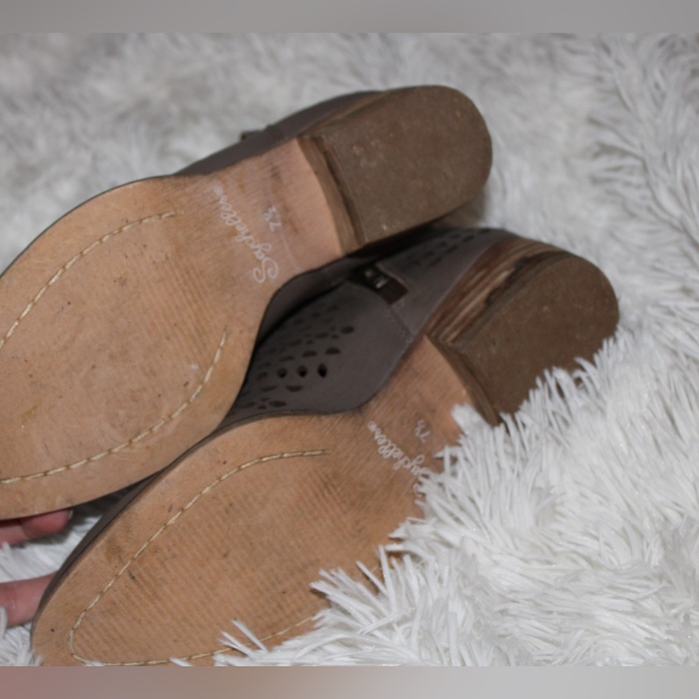 Seychelles Booties - Picture 5 of 7